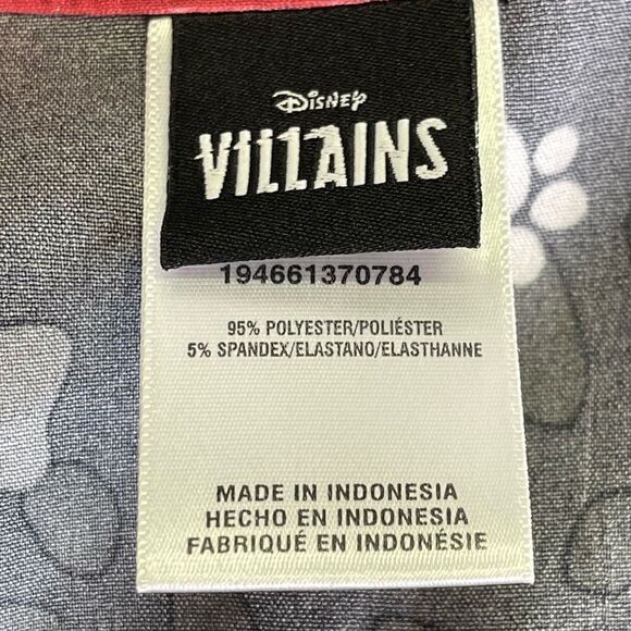 Heart Soul Disney Villains Who Needs You Print Scrub Top - Picture 13 of 15